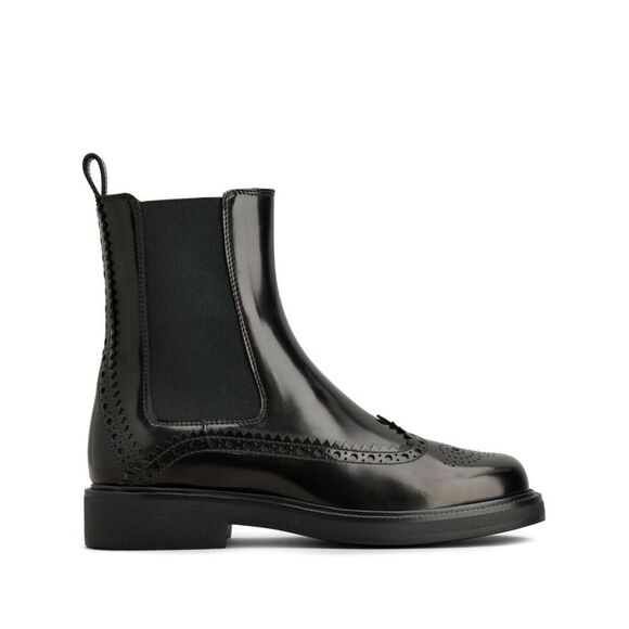 Elegant Patent Leather Chelsea Boots with Brogue Detailing